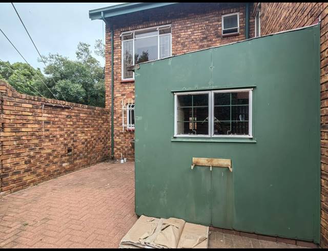 3 BEDROOM TOWNHOUSE FOR SALE IN HEIDELBERG CENTRAL